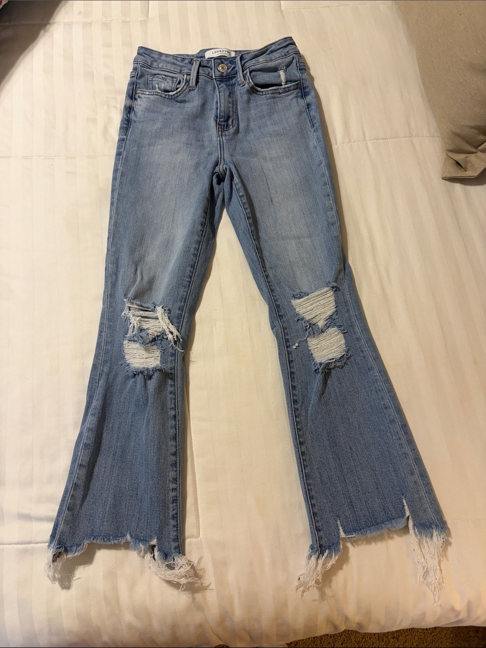 Lovervet by Vervet Light Wash Distressed Women’s Jeans